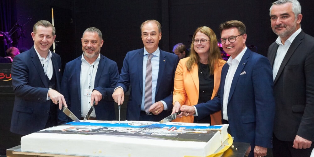 Feierliche Veranstaltung mit Politikern beim Pannonien Magazin Jubiläum.