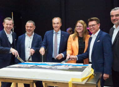 Feierliche Veranstaltung mit Politikern beim Pannonien Magazin Jubiläum.