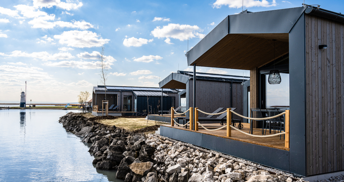 Urlaub direkt am Wasser: Diese Häuser stehen jetzt am Neusiedler See