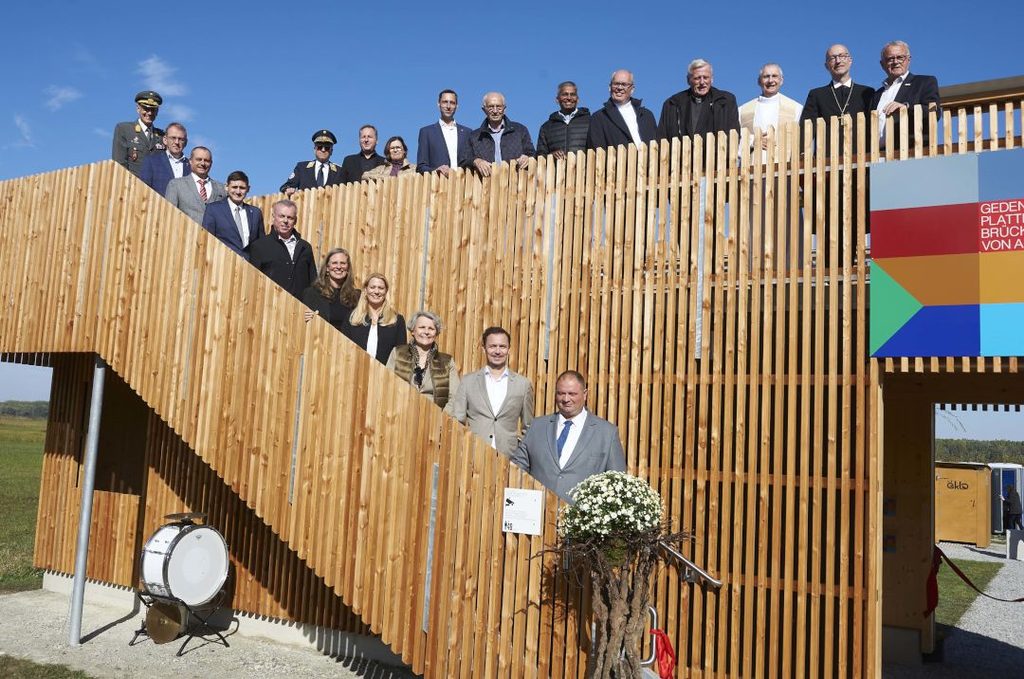 Gedenkplattform Brücke von Andau - Bildquelle: Landesmedienservice Burgenland/Emmerich Mädl